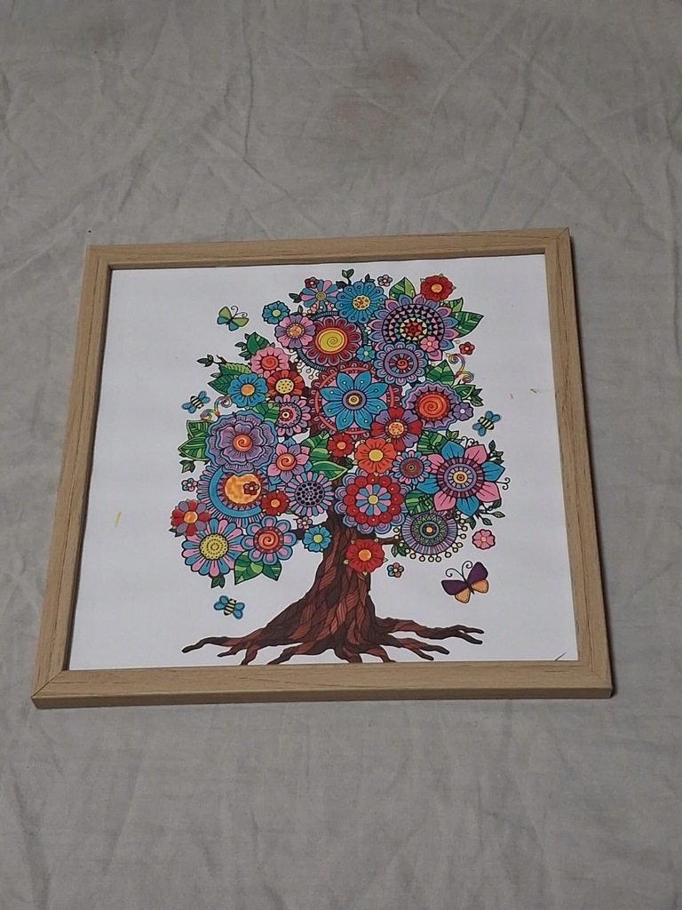 Rysunek drzewo w ramce.