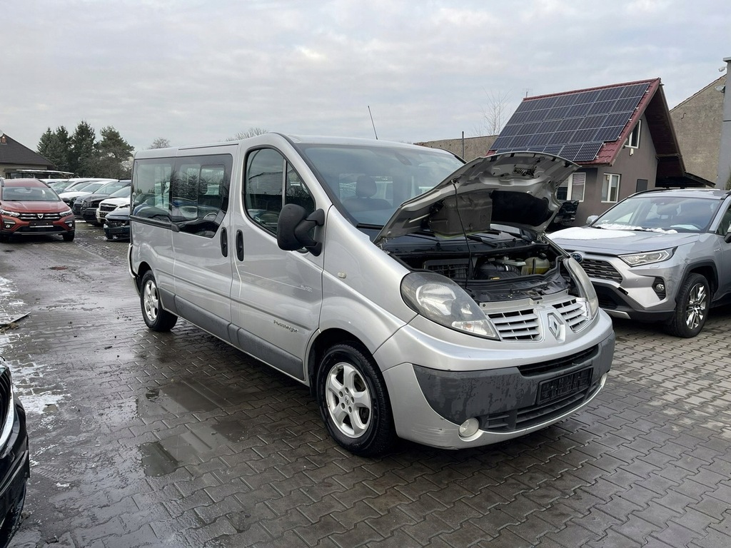 Renault Trafic Passenger Klimatyzacja 9 Osobowy