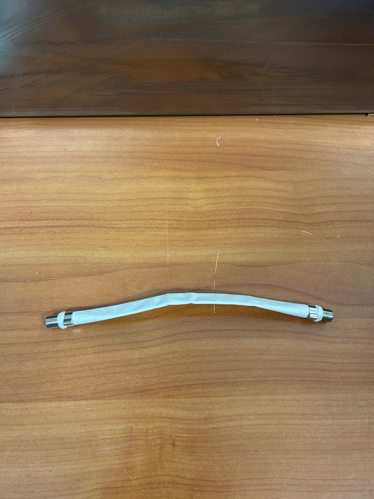 Przepust antenowy okienny płaski SAT F-F 0,2m