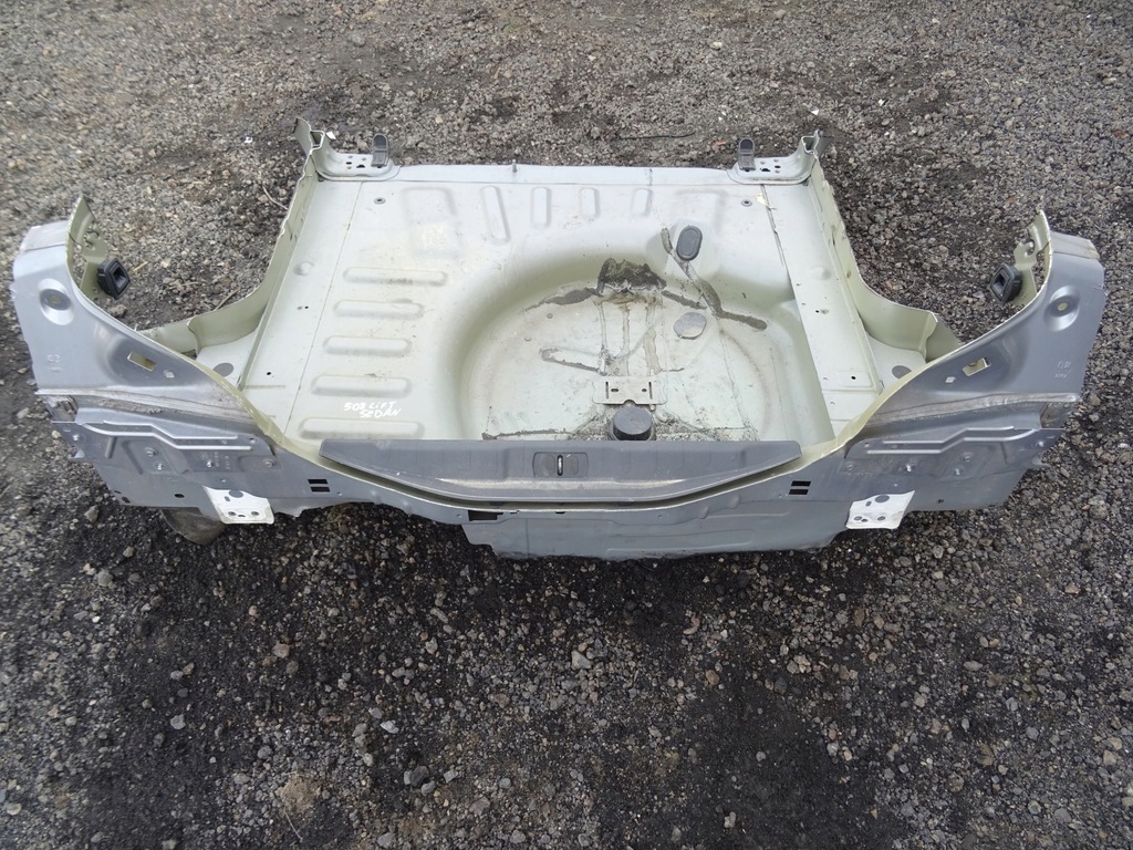 Tylny Tył Pas Wanna Ćwiartka Peugeot 508 LIFT Sedan