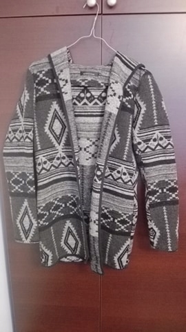 ONLY narzutka sweter katana aztec kaptur 36