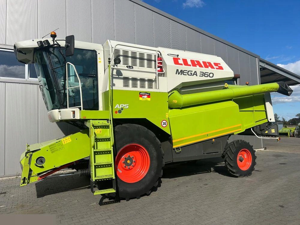 Kombajn zbożowy Claas Mega 360 2007r