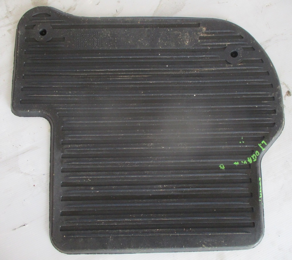 OCTAVIA II LIFT DYWANIKI TYLNE TYŁ