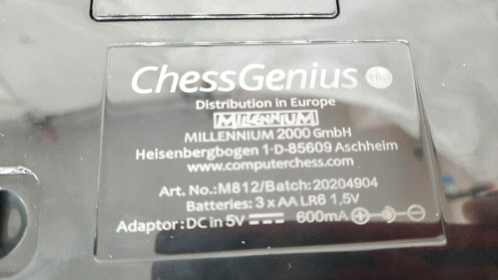 Купить Шахматный компьютер Millennium M812 ChessGenius PRO: отзывы, фото, характеристики в интерне-магазине Aredi.ru