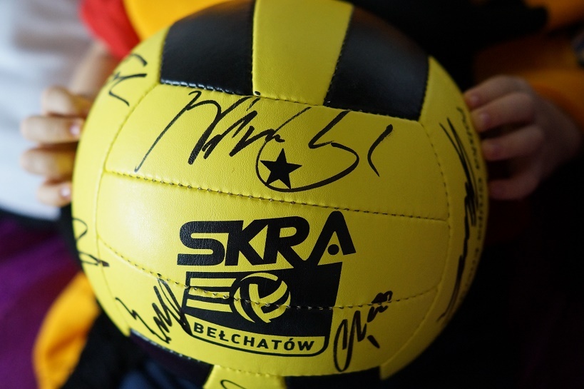 Piłka siatkowa - SKRA Bełchatów, z autografami