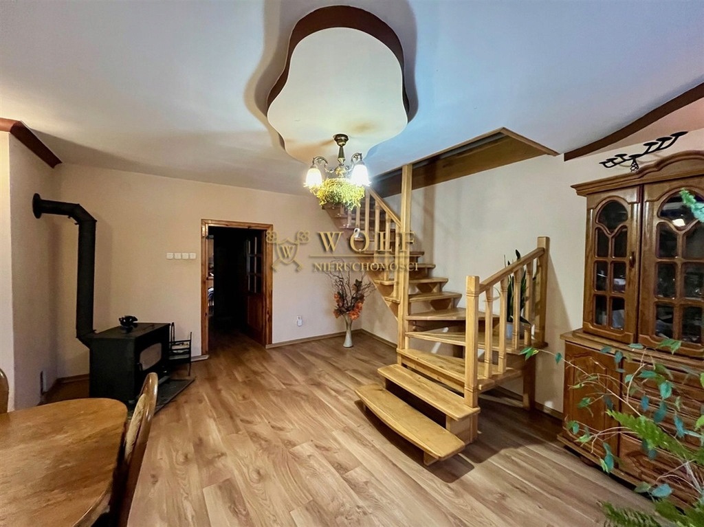 Dom, Mstów (gm.), 275 m²