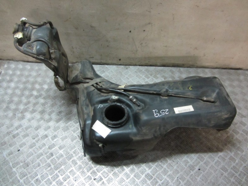 AUDI 80 B4 Bak zbiornik paliwa diesel 1.9 TDI