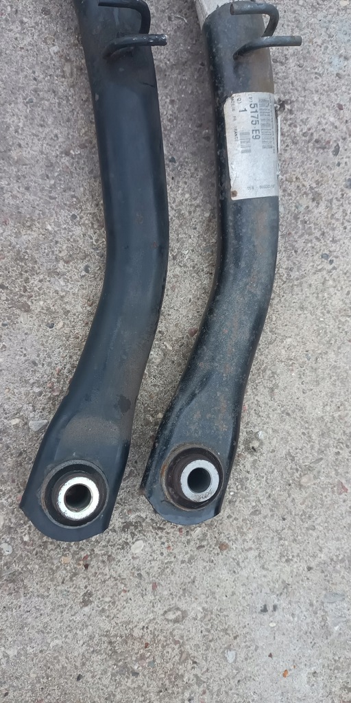 Peugeot 406 coupe wahacz tył Górny banan - 12248682802