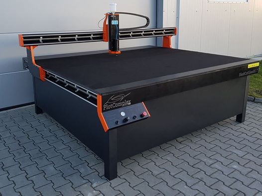 Ploter do szkła BlackCutGlass2517 PlotComplex CNC