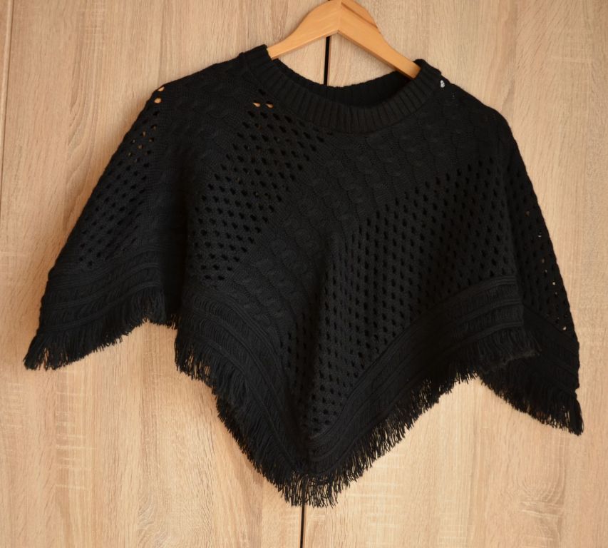 Sweter poncho czarny peleryna ażurowa M L 38 40