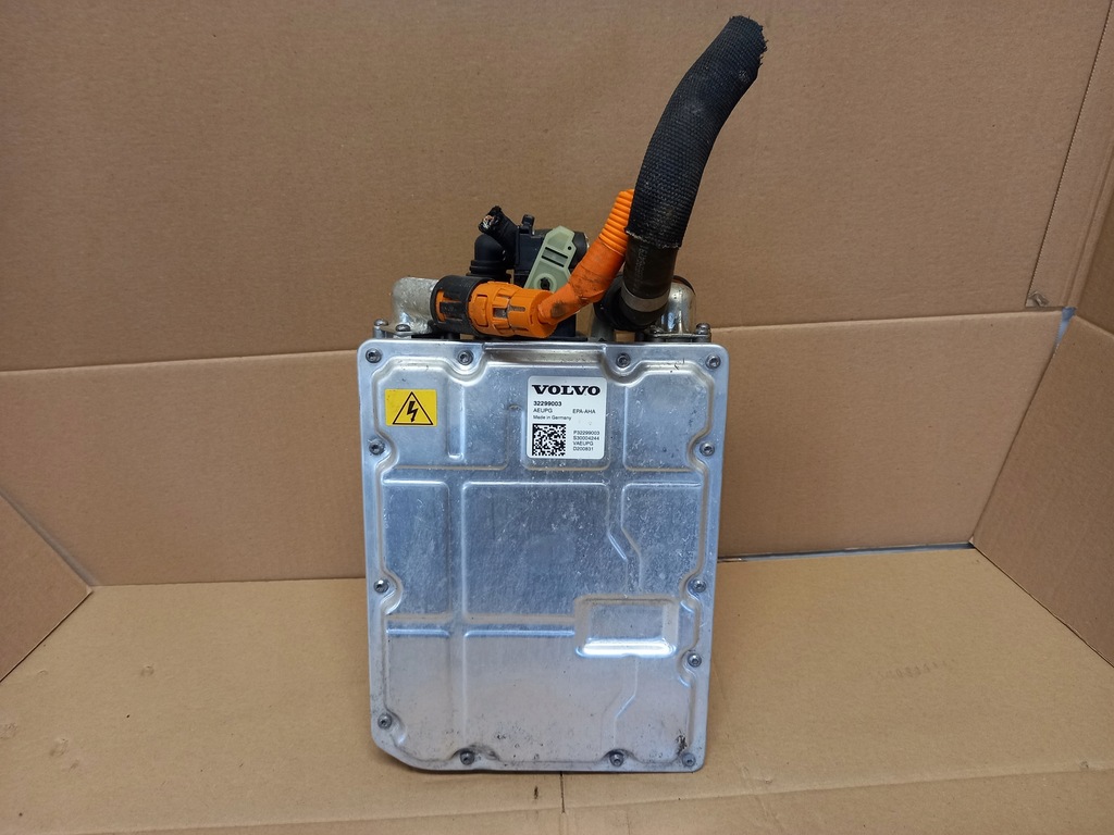 KONWERTER ŁADOWARKA VOLVO XC40 1.5 HYBRID 2019-32299003