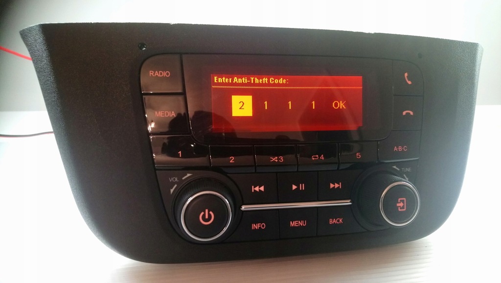 Farbyczne RADIO IVECO DAILY od 2014 DAB BLUETOOTH 7605714562