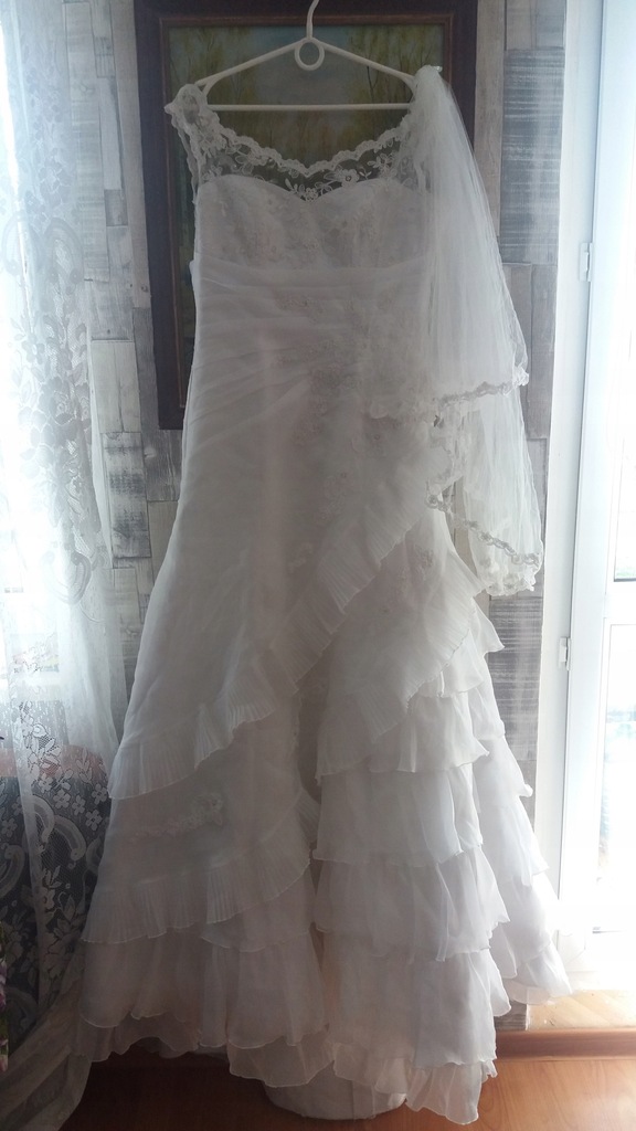suknia ślubna sesja wyjątkowa koronka