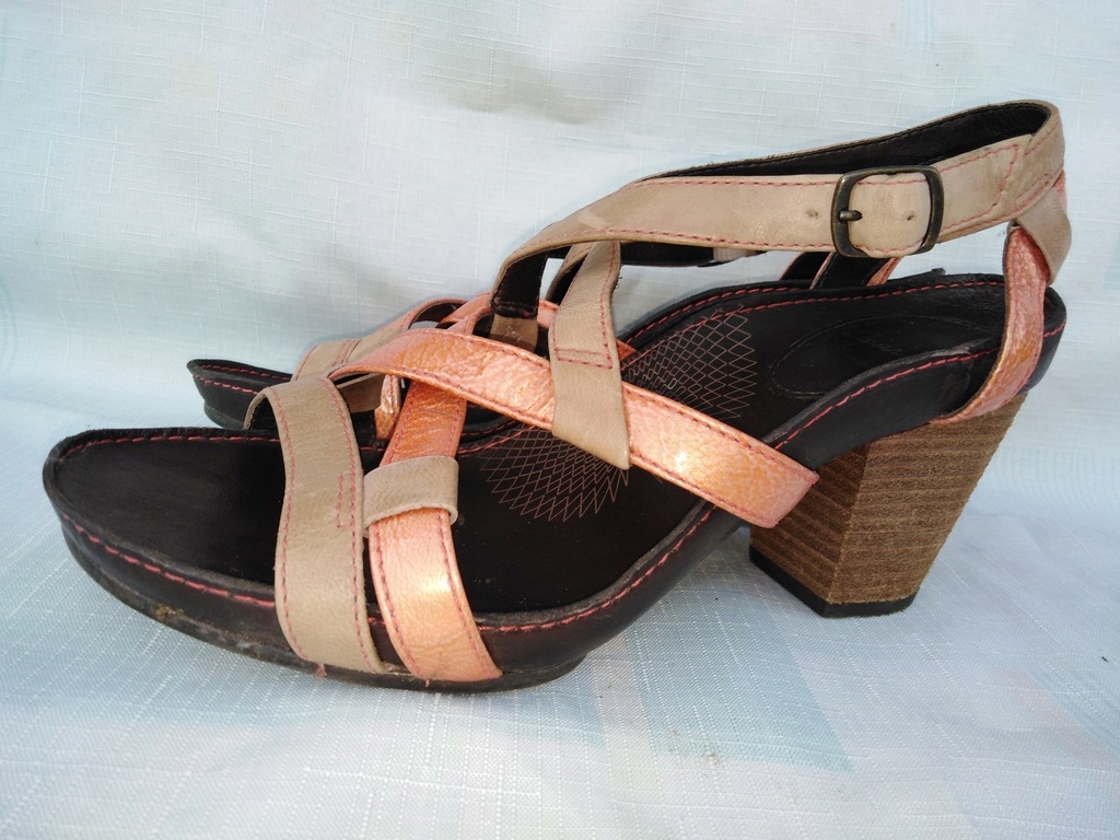 Skórzane sandały Clarks 38,5 wkładka 25 cm