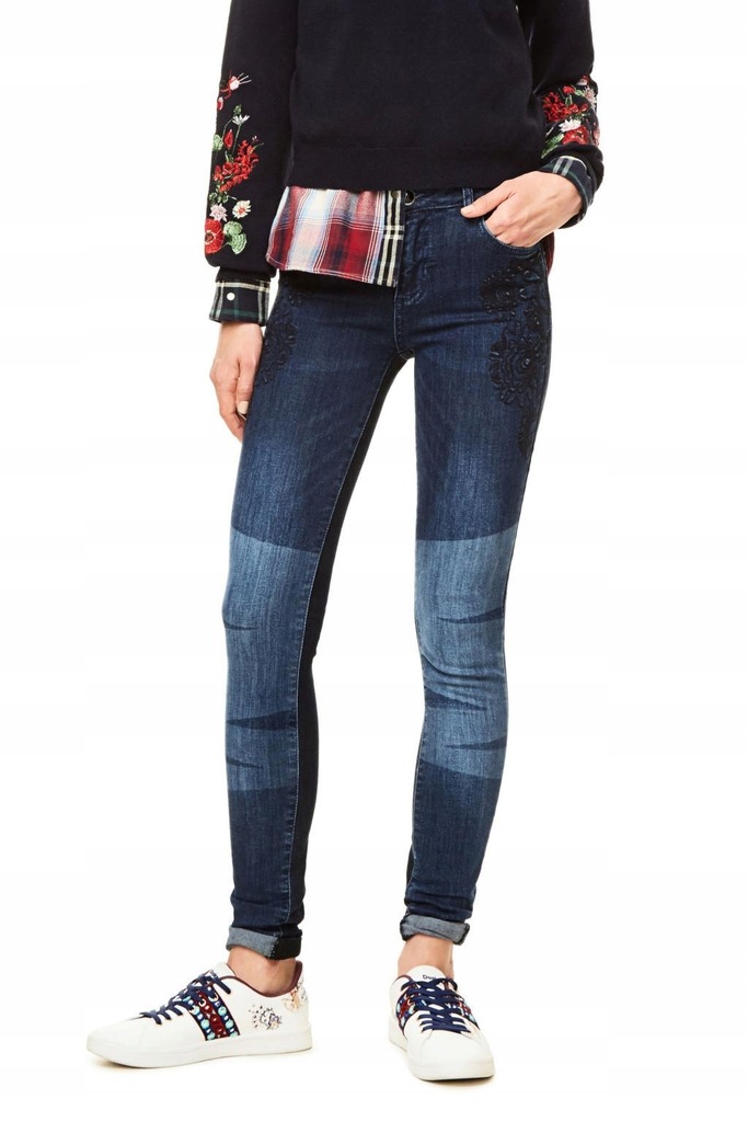 21Q104 DESIGUAL_XXZ SPODNIE JEANS HAFT ŁĄCZENIE__M