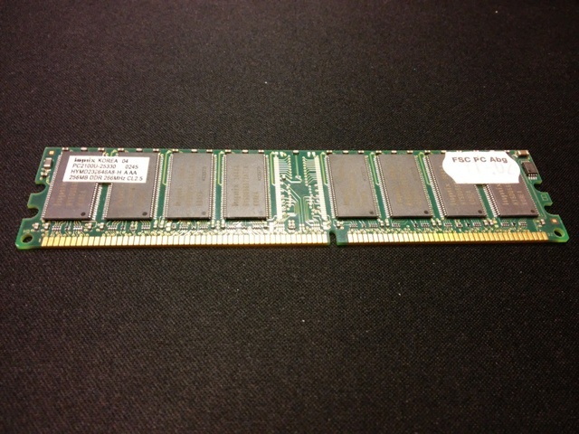 Pamięć DDR 256 MB (PC2100)