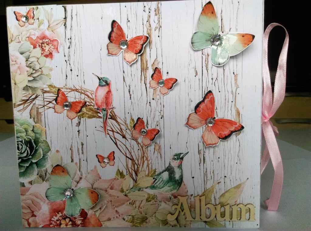 Ręcznie robiony album na zdjęcia scrapbooking