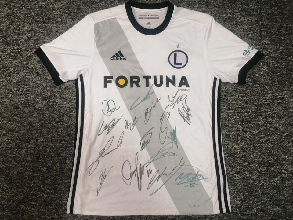 Legia - koszulka (Kucharczyk) z autografami