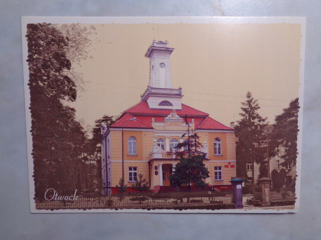 OTWOCK - RATUSZ MIEJSKI b/o
