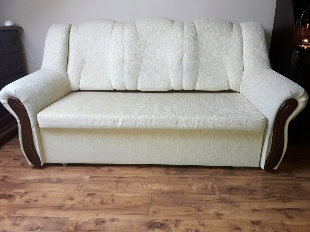 Sofa, kanapa trzyosobowa.