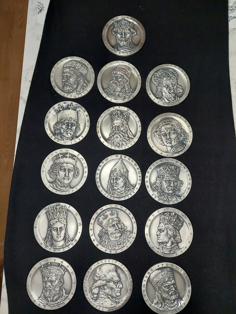Medale Z.W. PTTK Chełm Królowie i Władcy 16 sztuk