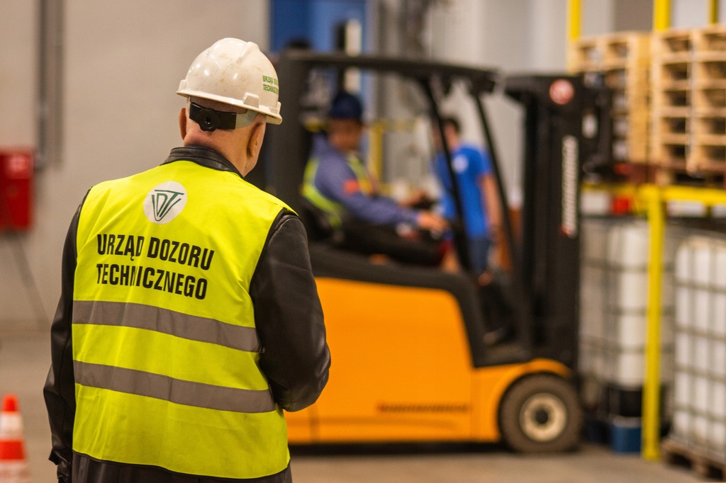 Kurs wózek widłowy szkolenia wózek jezdniowy widlak sztaplarka Manitou