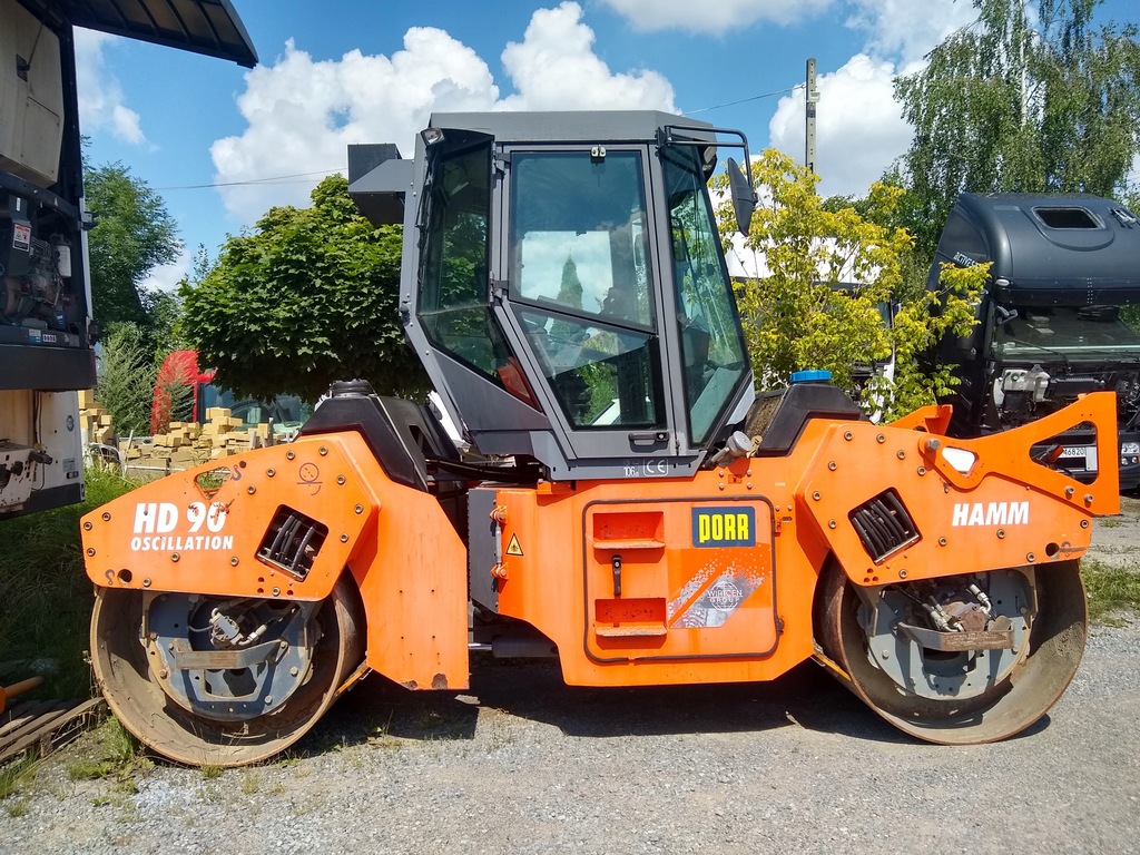 Walec drogowy HAMM HD 90
