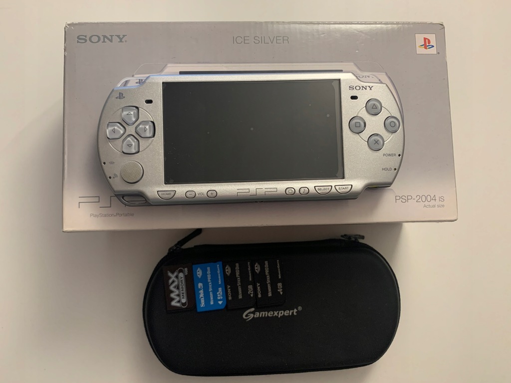 Sony PSP Slim & Lite 2004 Ice Silver 33gry umd