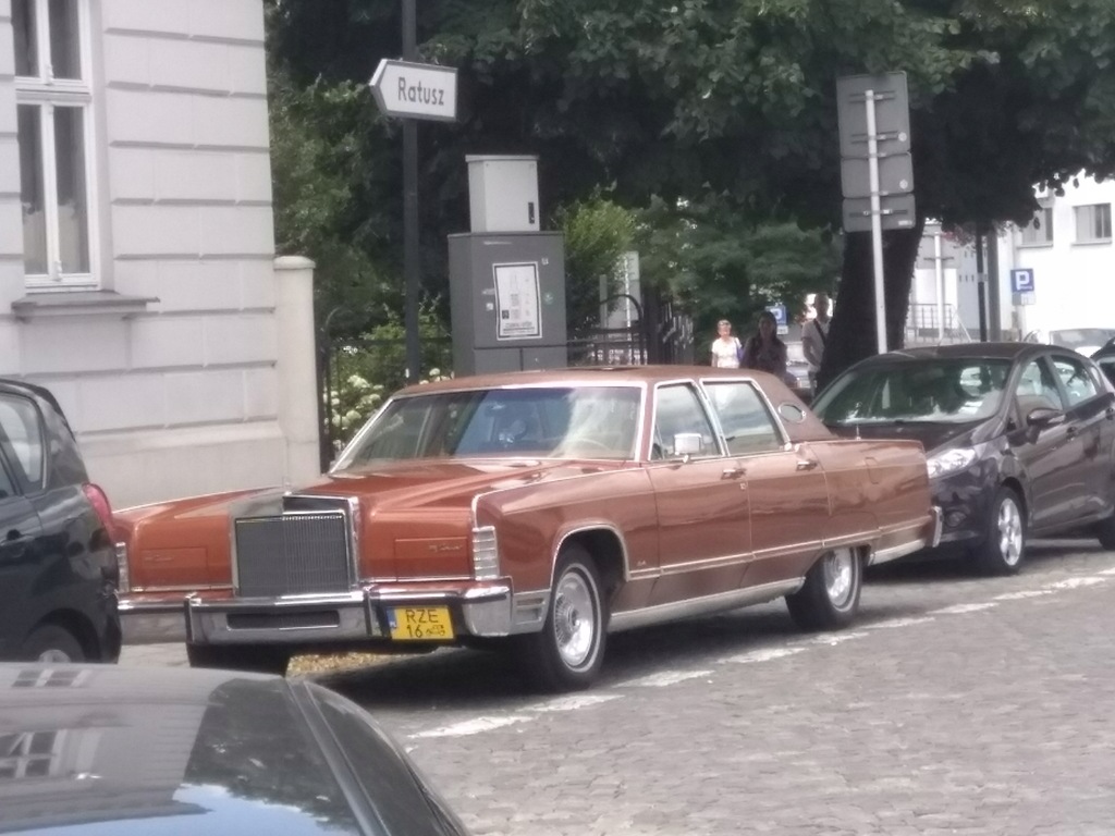 Купить Продается Lincoln Continental Town Car 1977 года выпуска.: отзывы, фото, характеристики в интерне-магазине Aredi.ru