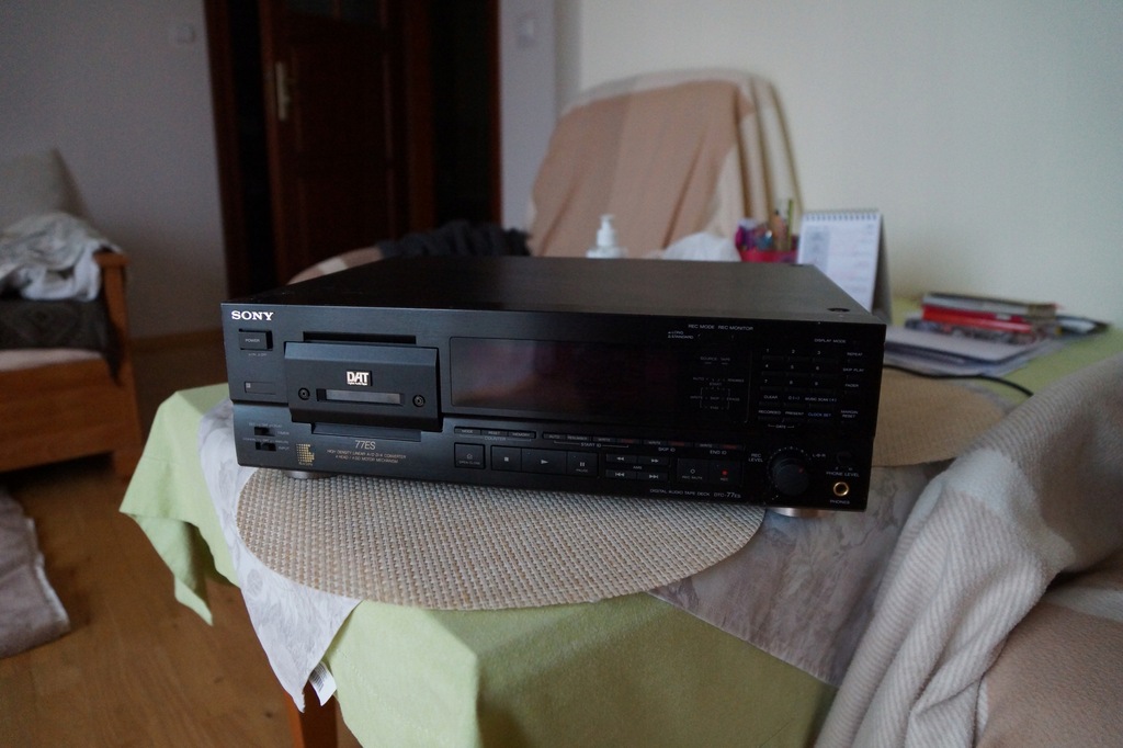 その他 SONY DTC-77ES SONY DTC-77ES RFアンプ電解コンデンサー交換 – Audiolife