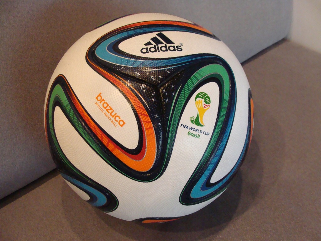 PIŁKA Meczowa ADIDAS Brazuca 2014 Brazylia OMB - 11322642359 - oficjalne  archiwum Allegro