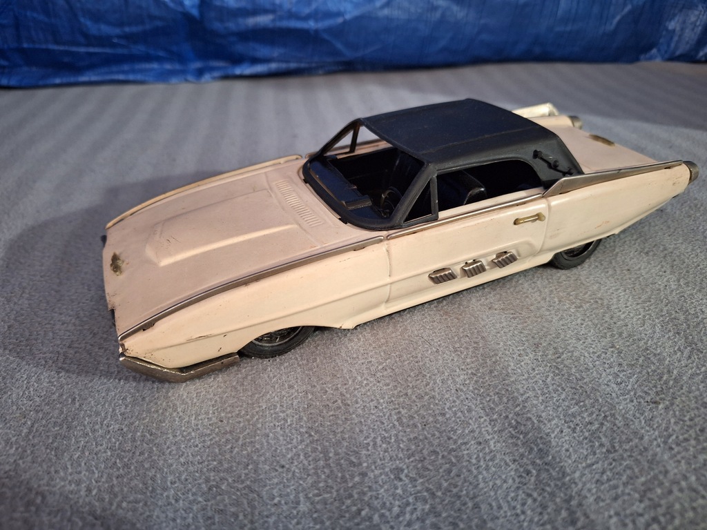 AUTO STARA ZABAWKA DDR