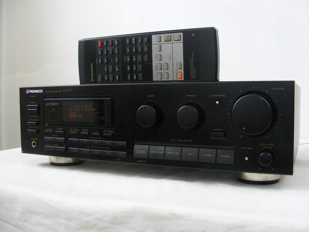 Amplituner PIONEER SX-777 (pilot)