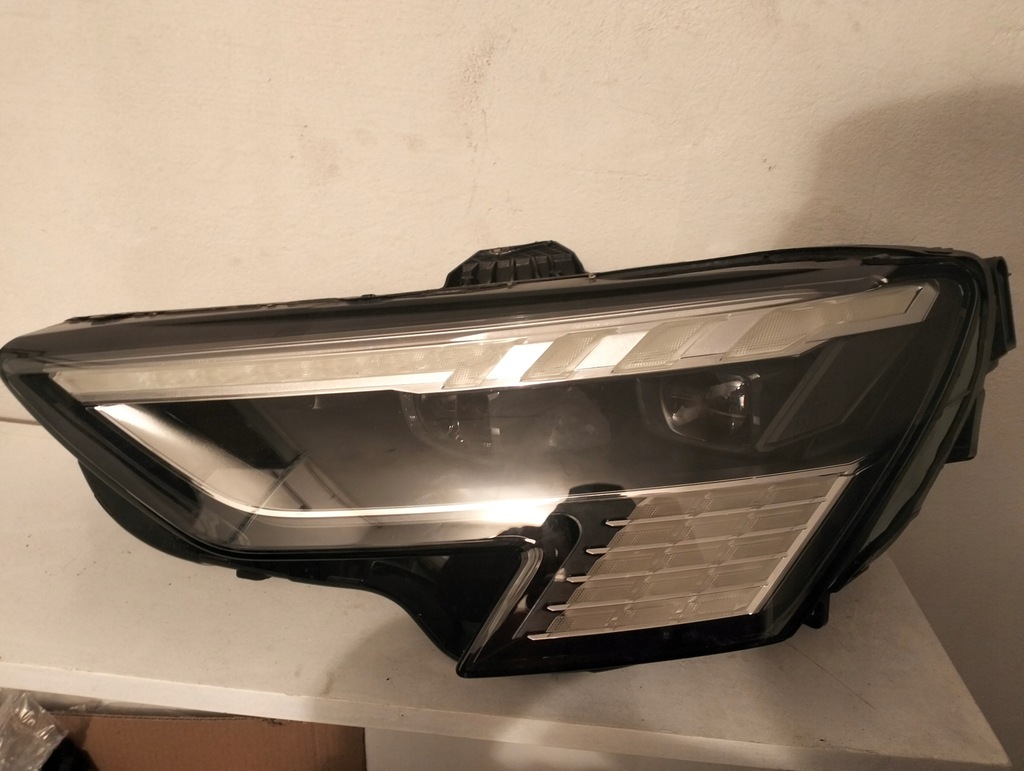 AUDI A3 S3 8Y LAMPA PRZÓD 8Y0941035