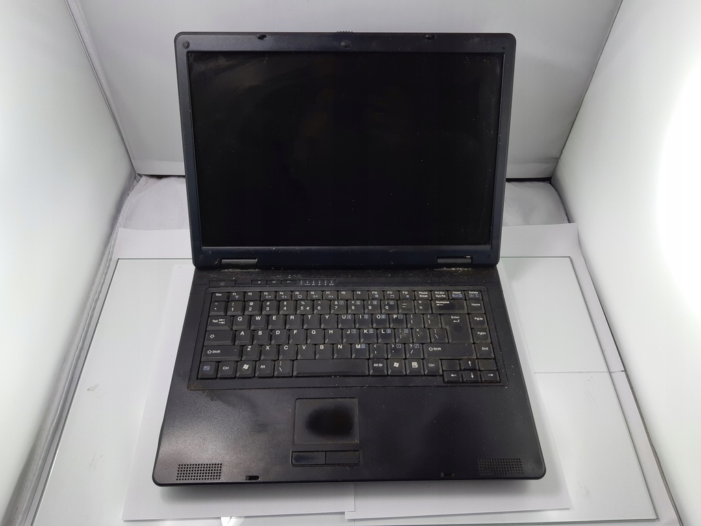 Laptop MAXDATA ECO 4011 IW