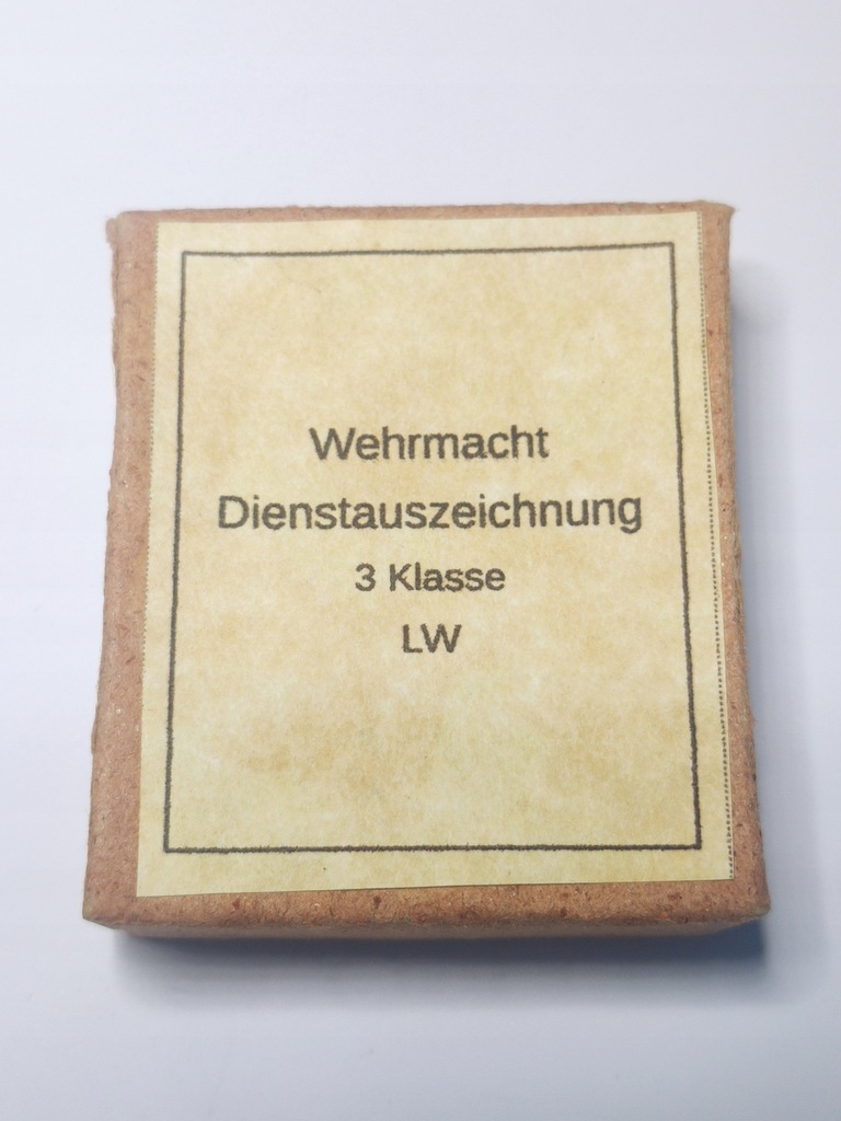 Pudełko grawerskie na odznakę III klasy Luftwaffe
