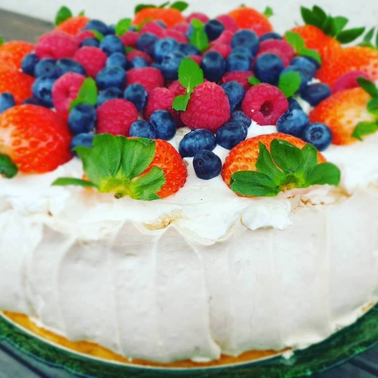 Tort bezowy Pavlova