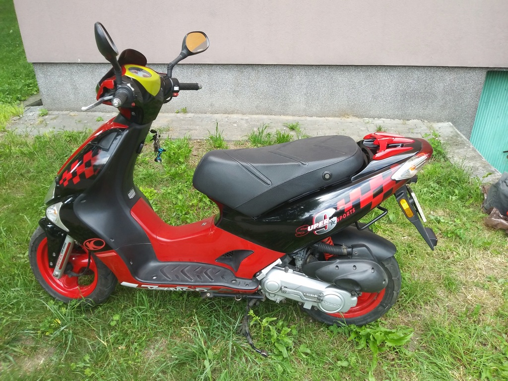 Skuter Kymco Super 50 2t Tajwański Skuter-motorower Kymco Super LC