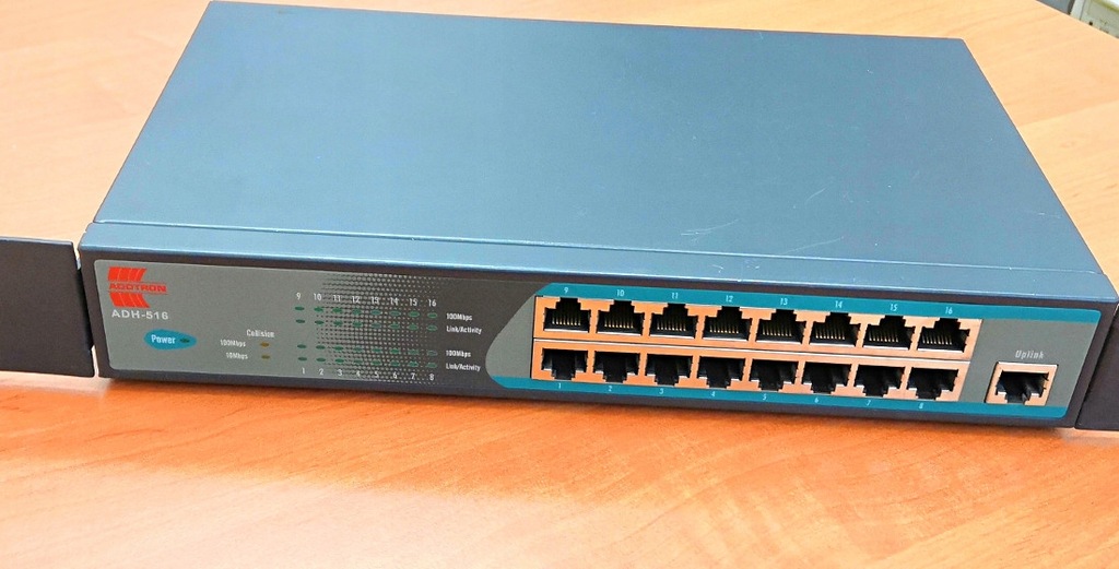 Addtron ADH-516 Switch 16-ports, 10/100Mbps Uplink