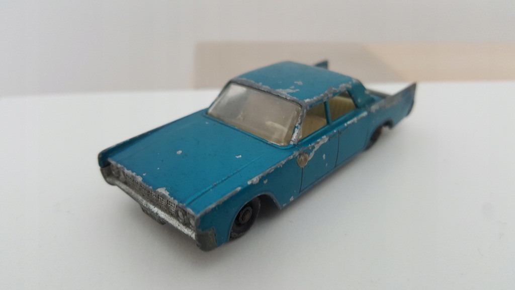 LINCOLN CONTINENTAL MATCHBOX LESNEY