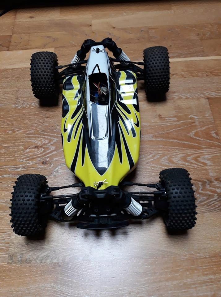 RC buggy BSD Racing 1:10 Truggy