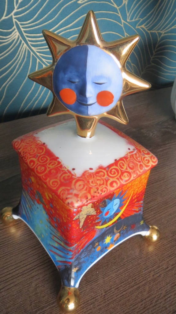 Porcelanowe pudełko dekoracyjne - wytwórnia Goebel