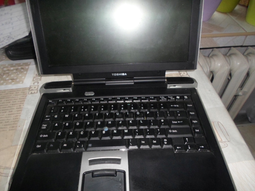 Laptop TOSHIBA TECRA S1 Model: PT831E 14G 1G-G3.