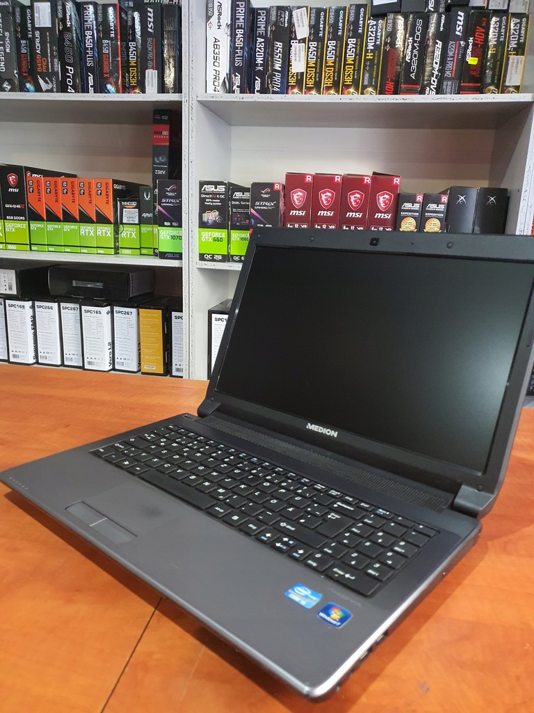 Medion i3 2370m 2.40 2x 8gb ram HDD 500gb 15 cali