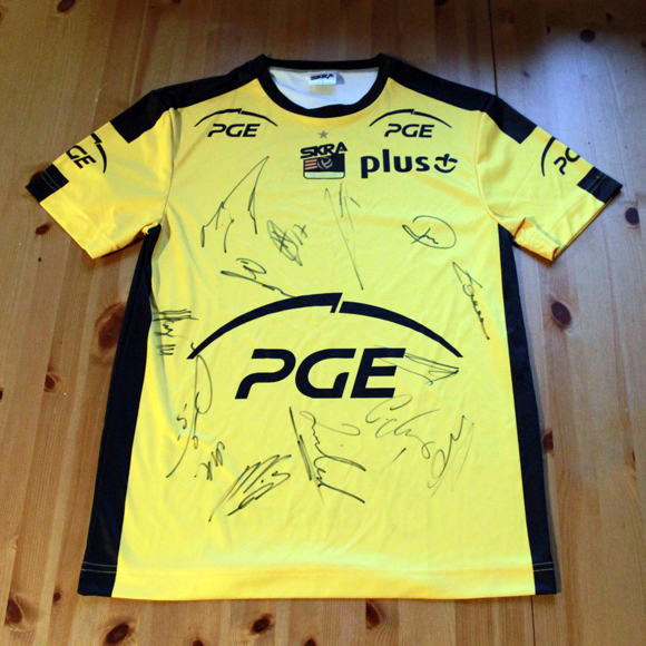 Koszulka z autografami drużyny PGE Skry Bełchatów