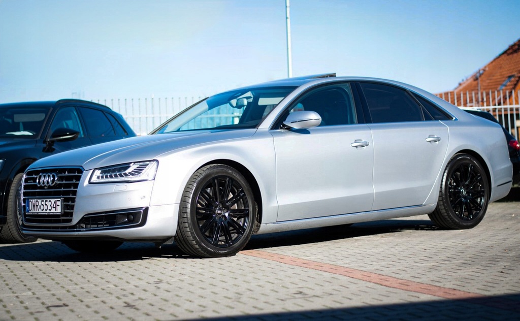 Audi A8 4,2 TDi Night View Webasto ACC Solar HUD Matrix 360° Bose 177000 km