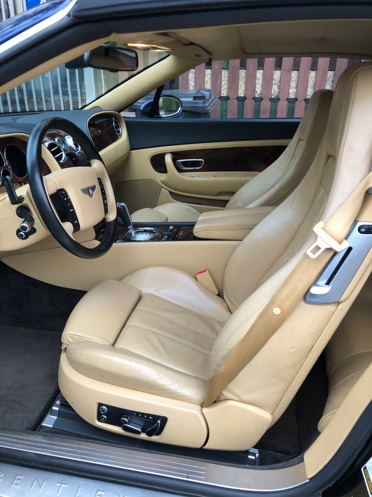 Купить BENTLEY CONTINENTAL кабриолет 6.0 FLEX AWD 575 л.с.: отзывы, фото, характеристики в интерне-магазине Aredi.ru