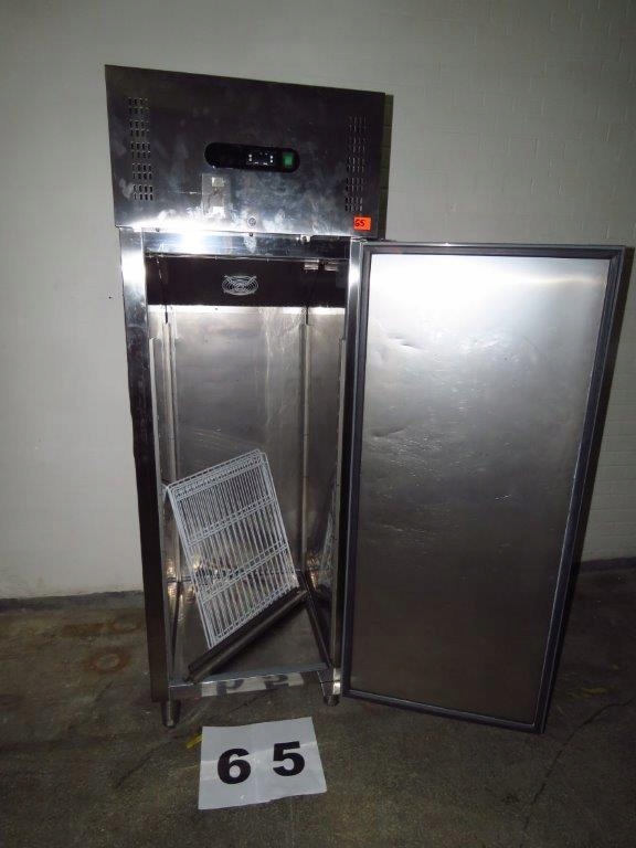 szafa chłodnicza Stalgast 840590 GN 2/1 537 l