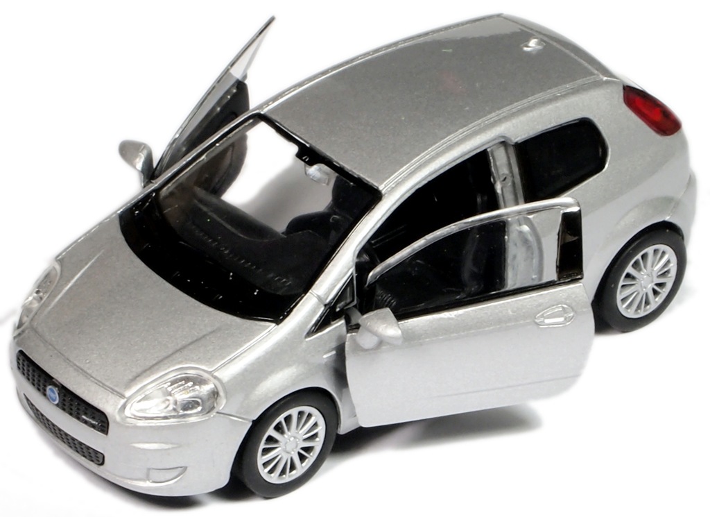METALOWY MODEL AUTO FIAT GRANDE PUNTO 2013r WELLY