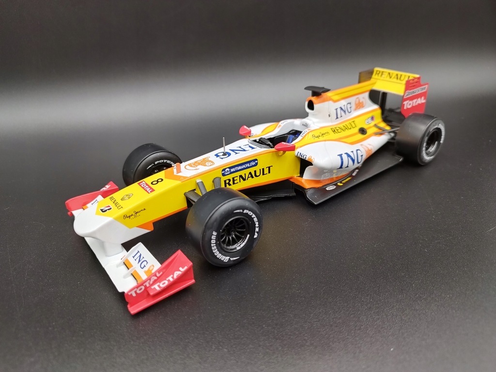 F1 ING ルノー R29 1/18 1:18 Norev F1 Team ING Renault R29 Piquet model